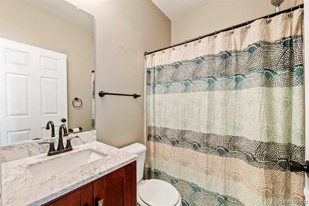 43046 Strand Drive, Sterling Heights, MI 48313 — Photo 32