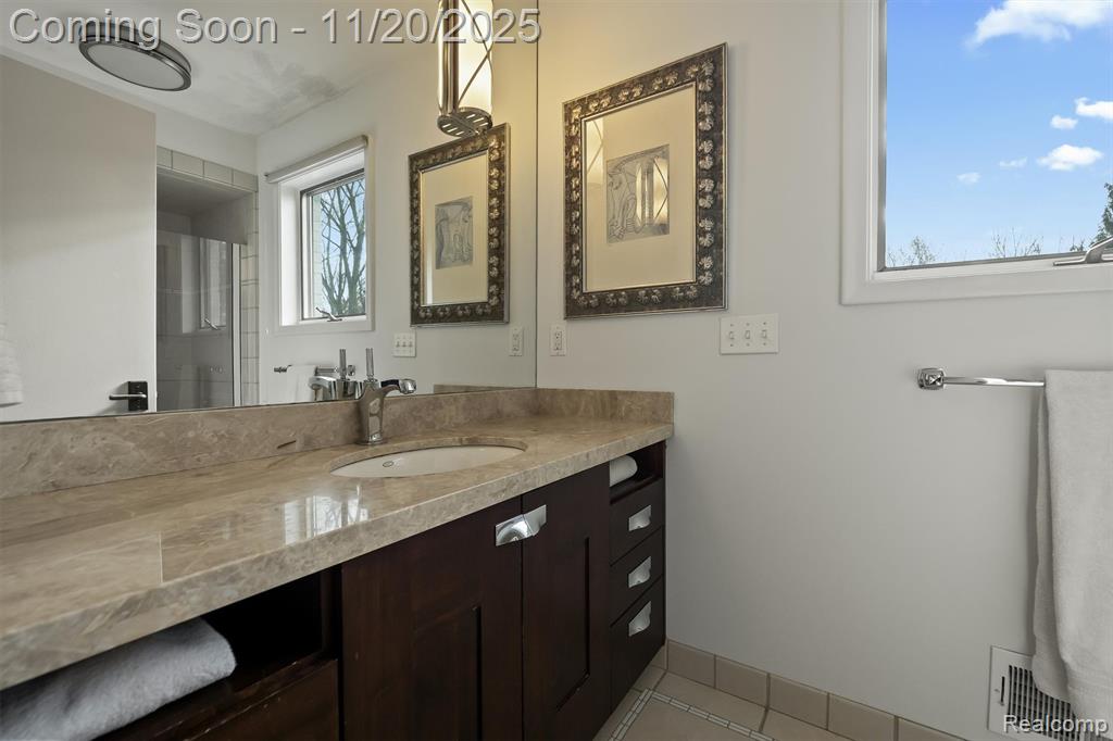 5764 Bloomfield Glens Road, West Bloomfield, MI — Photo 27