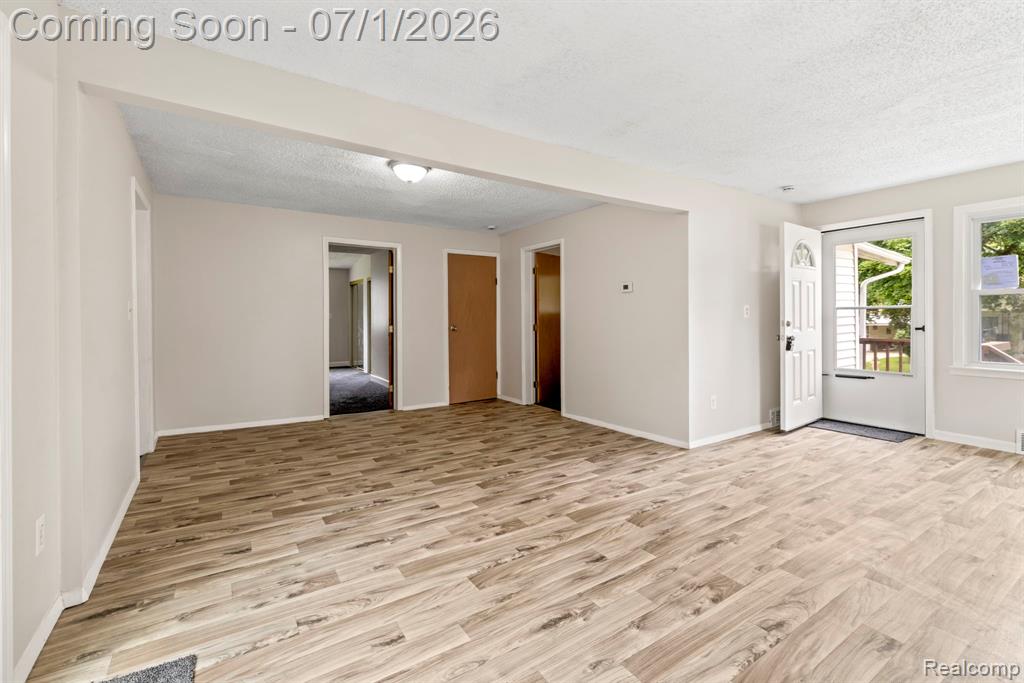 551 Nebraska Avenue, Pontiac, MI 48341 — Photo 8