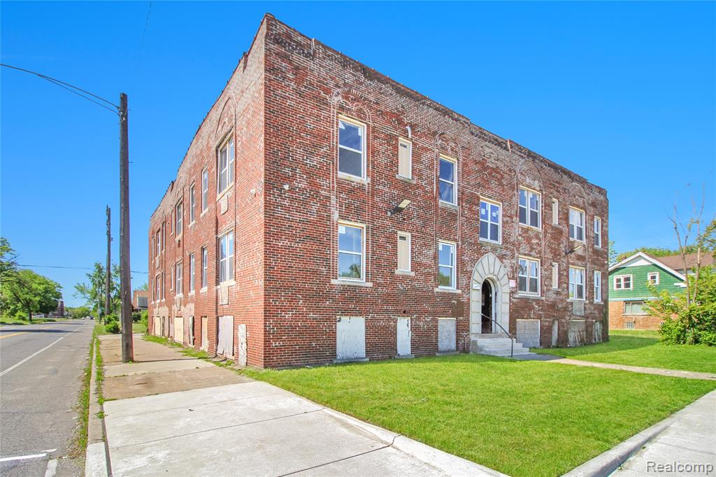 10820 SCHOOLCRAFT Street, Detroit, MI 48238 — Photo 18