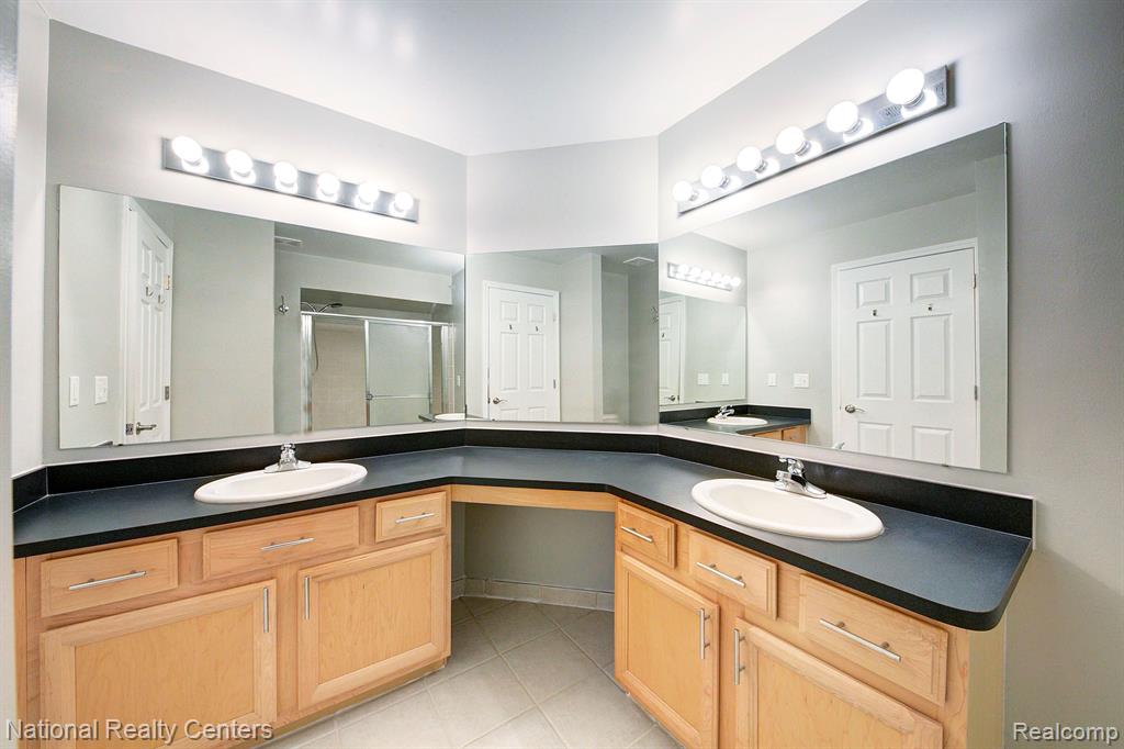 8201 ALEXA Drive, Walled Lake, MI 48390 — Photo 13