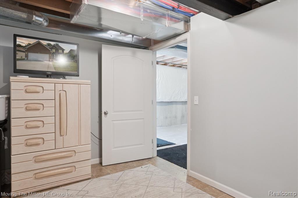 17163 Theresa Lane, New Boston, MI 48164 — Photo 40