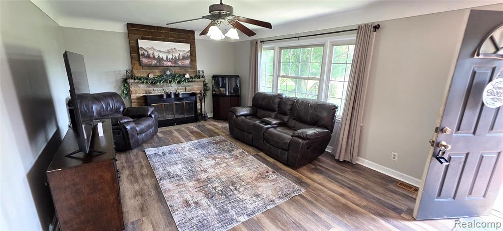 6123 N Seymour Road, Flushing, MI 48433 — Photo 3