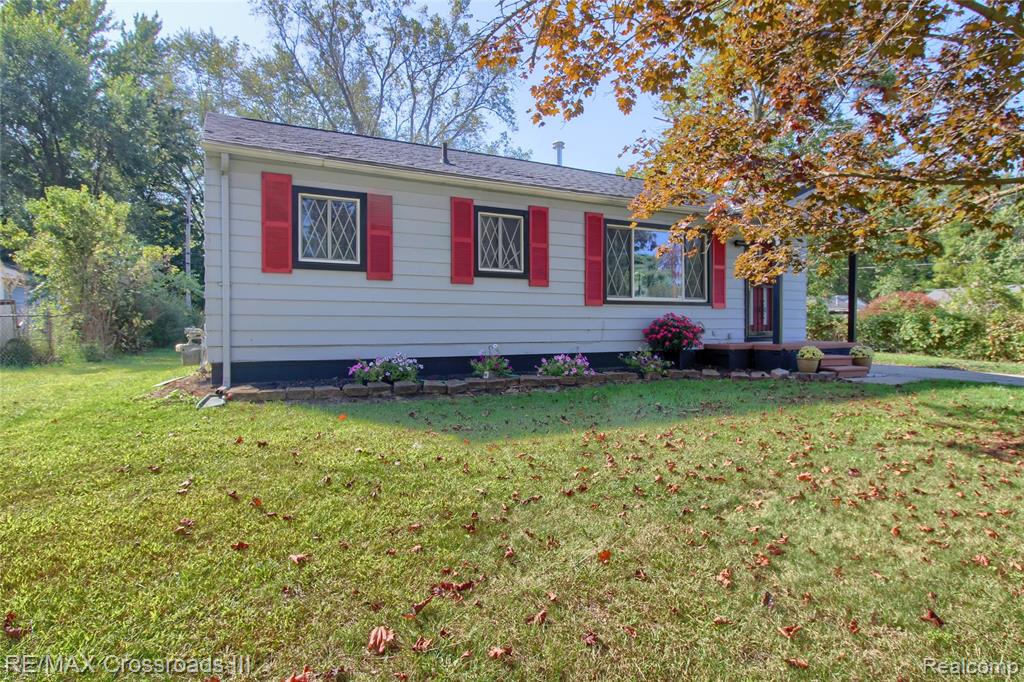 46083 Reed Street, Belleville, MI 48111 — Photo 2