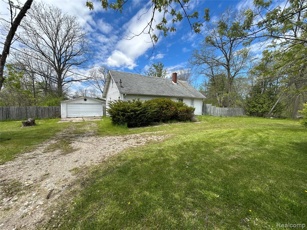 2356 S DYE Road, Flint, MI 48532 — Photo 19