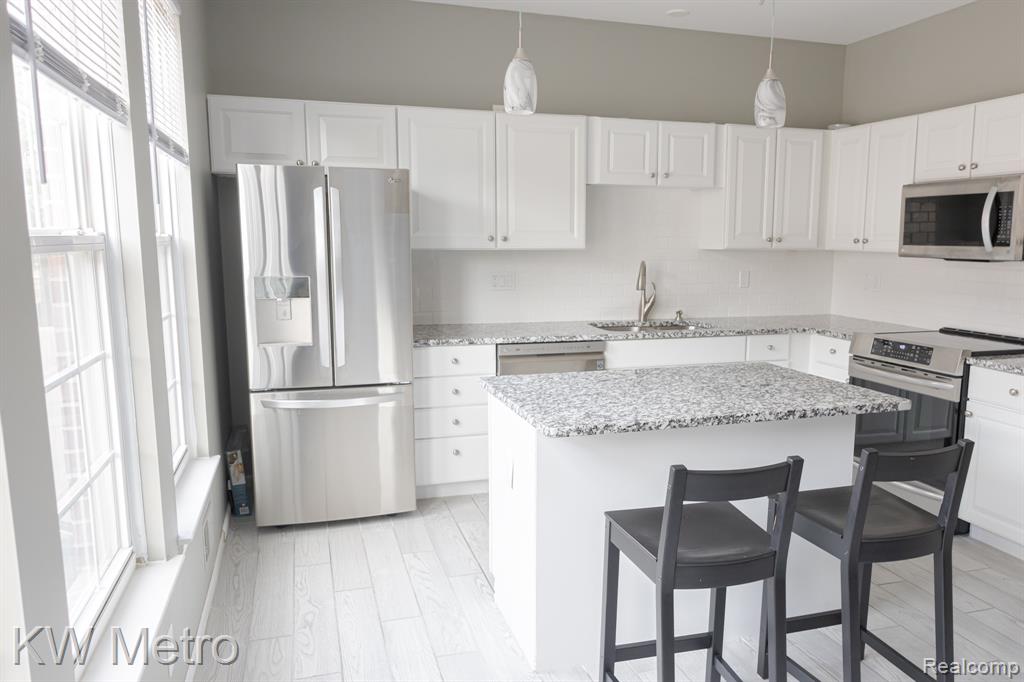 25493 Saint James, Southfield, MI 48075 — Photo 9