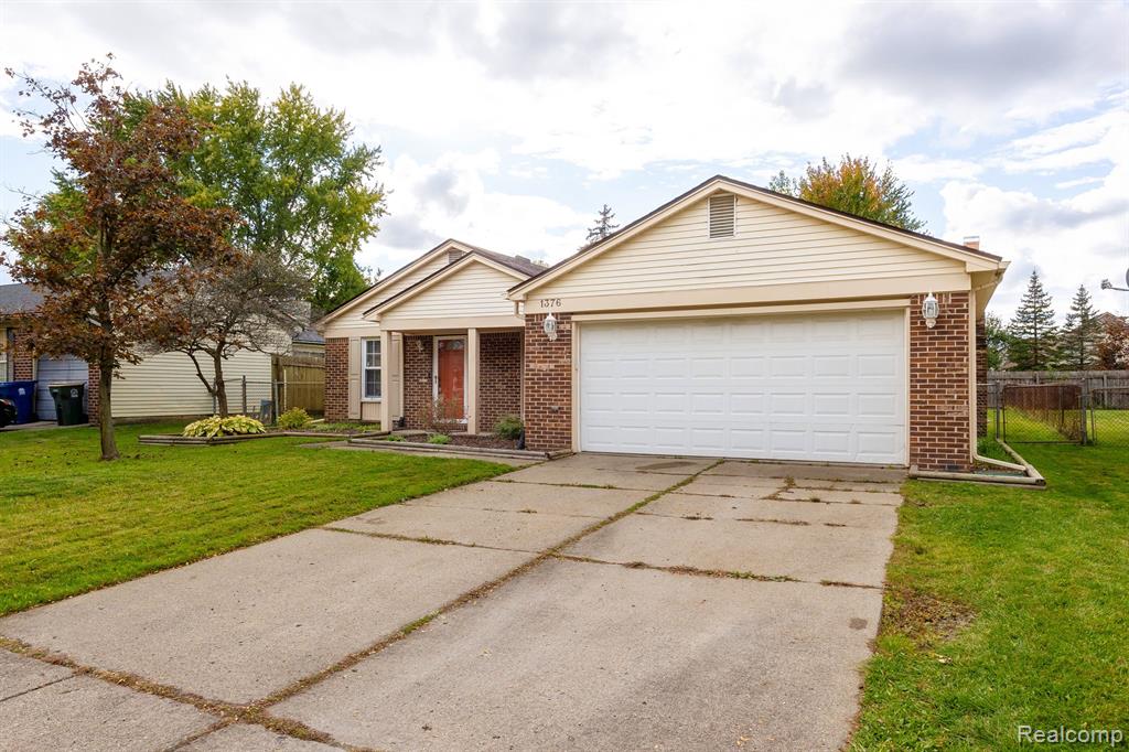 1376 Heritage Drive, Canton, MI 48188 — Photo 3