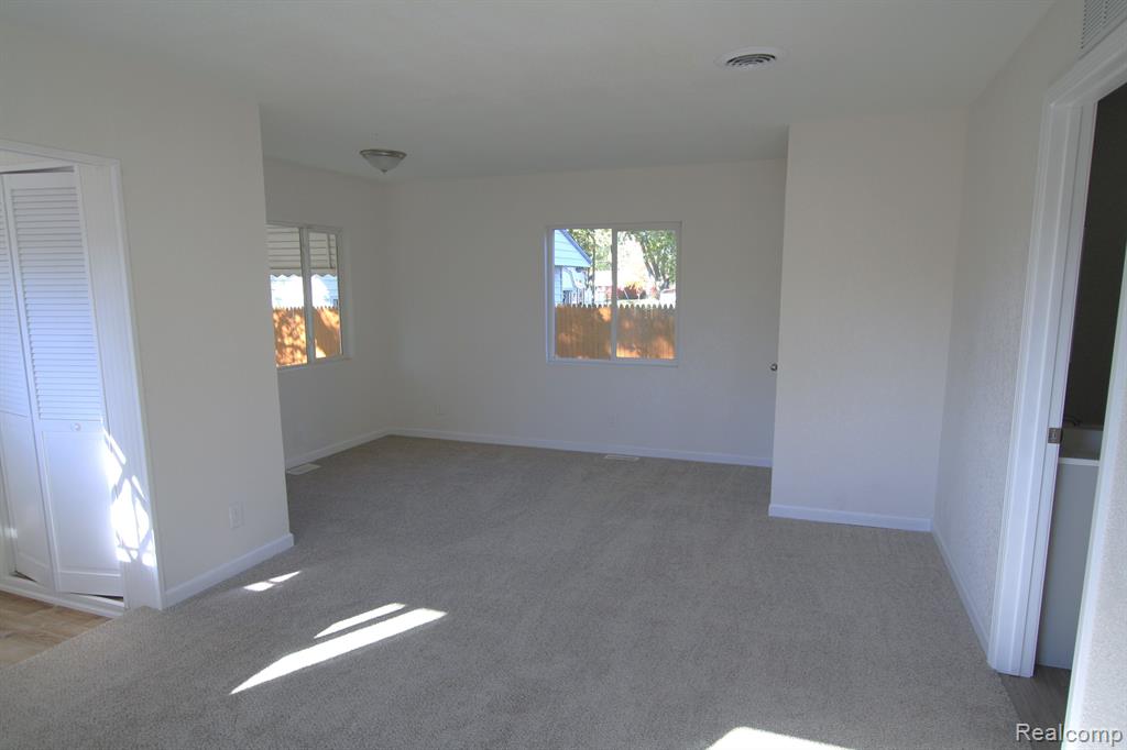 4450 VAN SLYKE Road, Flint, MI 48507 — Photo 11