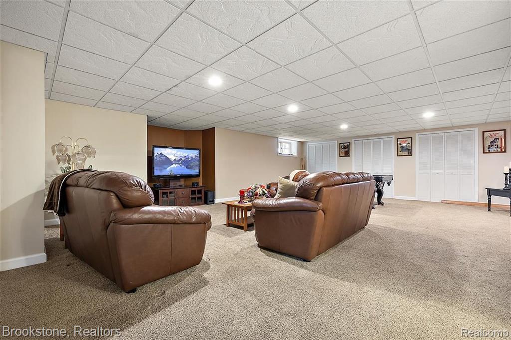 55520 Katie, New Hudson, MI 48165 — Photo 40