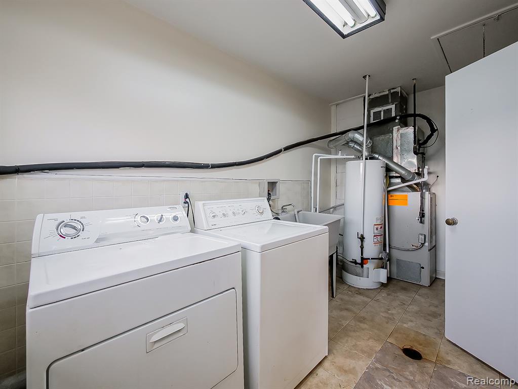 948 E Kalama Avenue, Madison Heights, MI 48071 — Photo 22