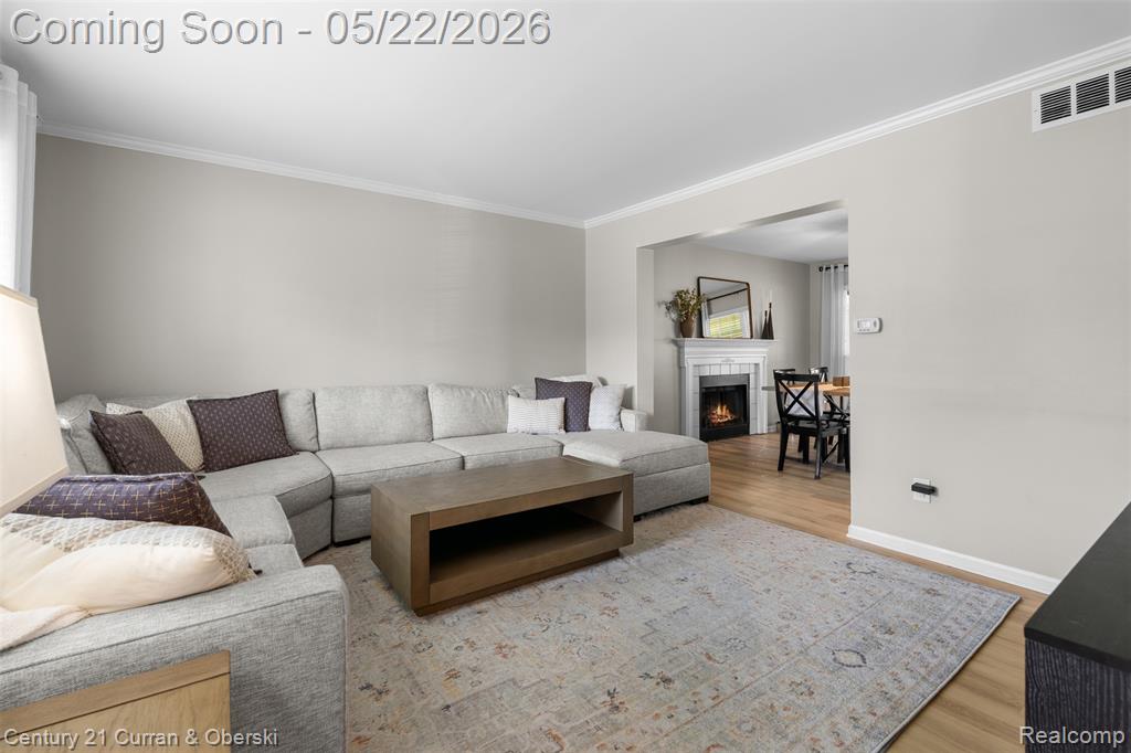931 S Parkwood Drive, South Lyon, MI 48178 — Photo 8