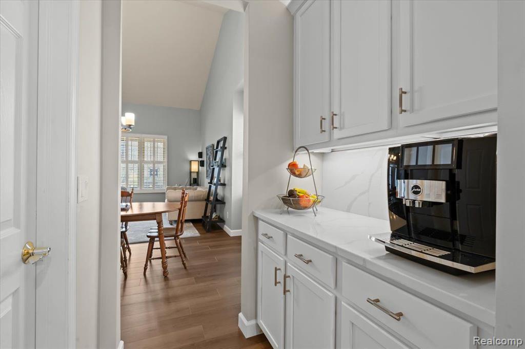 17020 CARRIAGE Way, Northville, MI 48168 — Photo 12