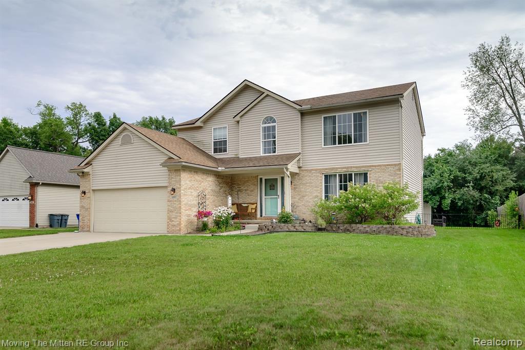 5861 MEADOWGREENE Drive, Waterford, MI 48327 — Photo 54