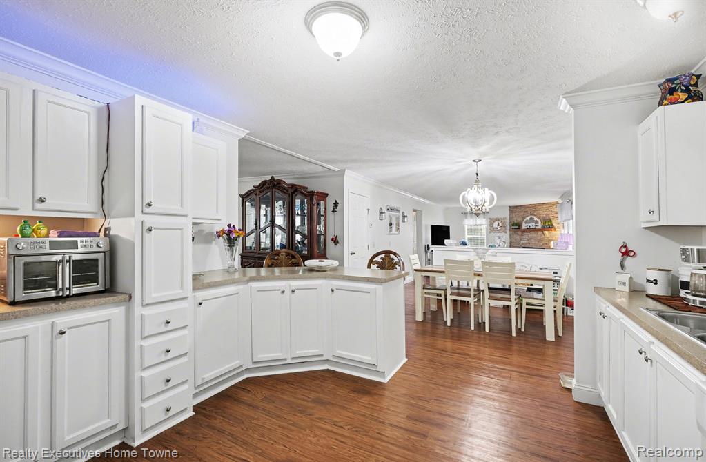 46229 Worlington Dr, Macomb, MI 48044 — Photo 10