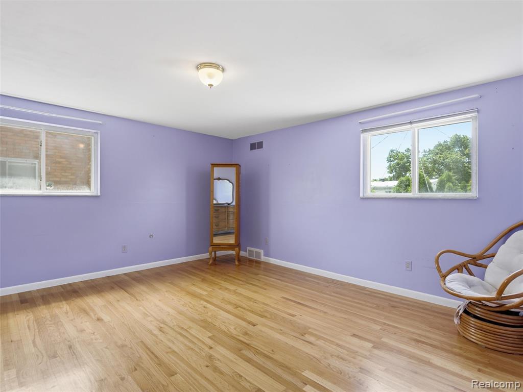 883 Briarcliff Drive, Grosse Pointe, MI 48236 — Photo 28