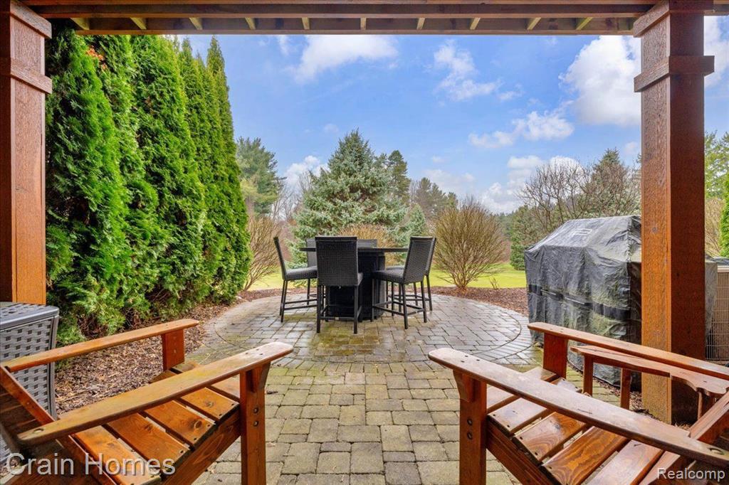 5808 KNOB HILL Circle, Clarkston, MI 48348 — Photo 35