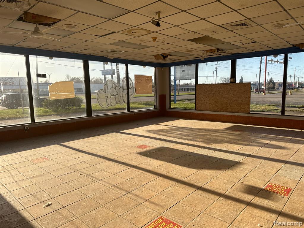 3095 S DORT Highway, Burton, MI 48529 — Photo 4