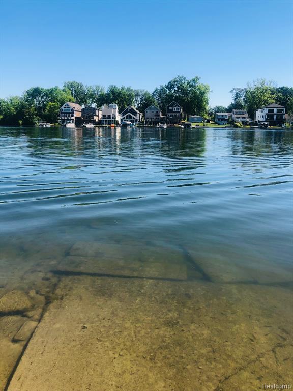 8396 Cooley Beach Drive, White Lake, MI — Photo 26