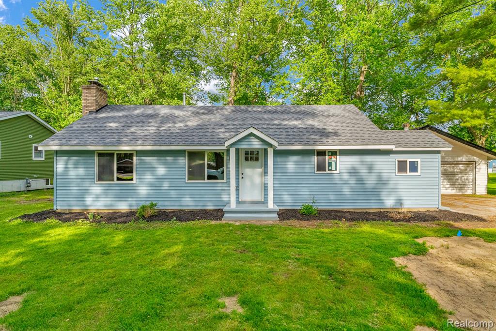 34 Pack Street, Croswell, MI 48422