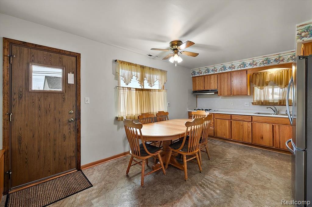 4215 Lexington Drive, Trenton, MI 48183 — Photo 9