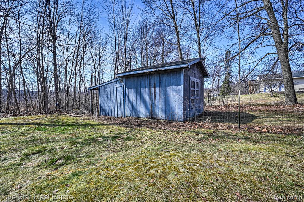 12335 Big Lake Road, Davisburg, MI 48350 — Photo 36