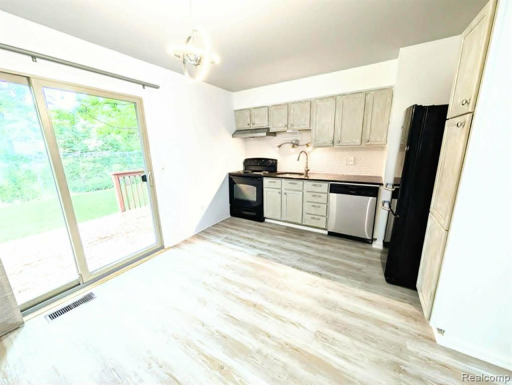 616 Rickett Road, Brighton, MI 48116 — Photo 4