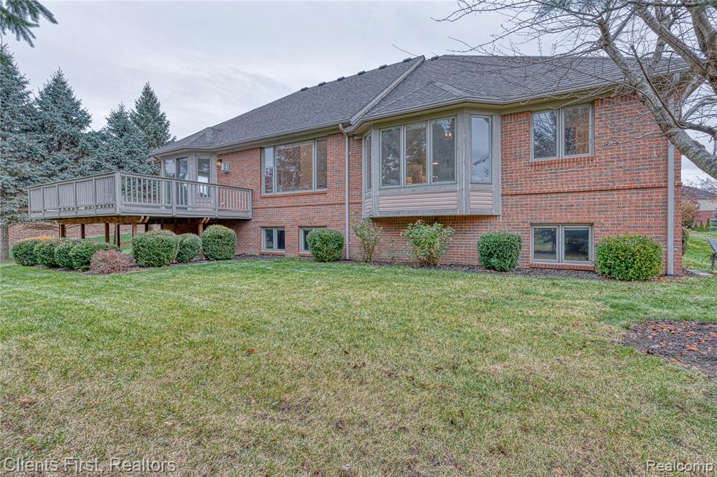 63605 Williamsburg, Washington, MI 48095 — Photo 59