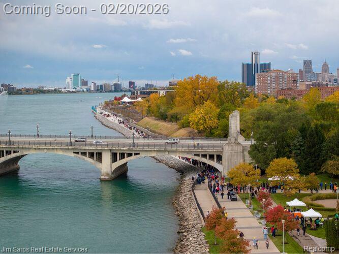 250 E Harbortown Drive, 607, Detroit, MI 48207 — Photo 24