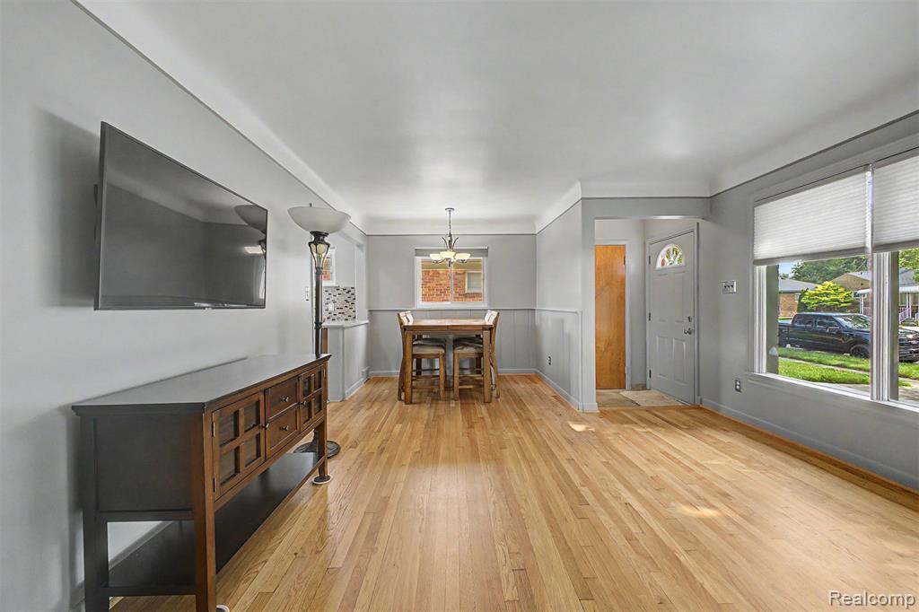 9904 Fox Avenue, Allen Park, MI 48101 — Photo 4