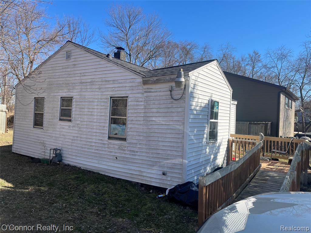 2154 27th Street, Port Huron, MI 48060 — front exterior