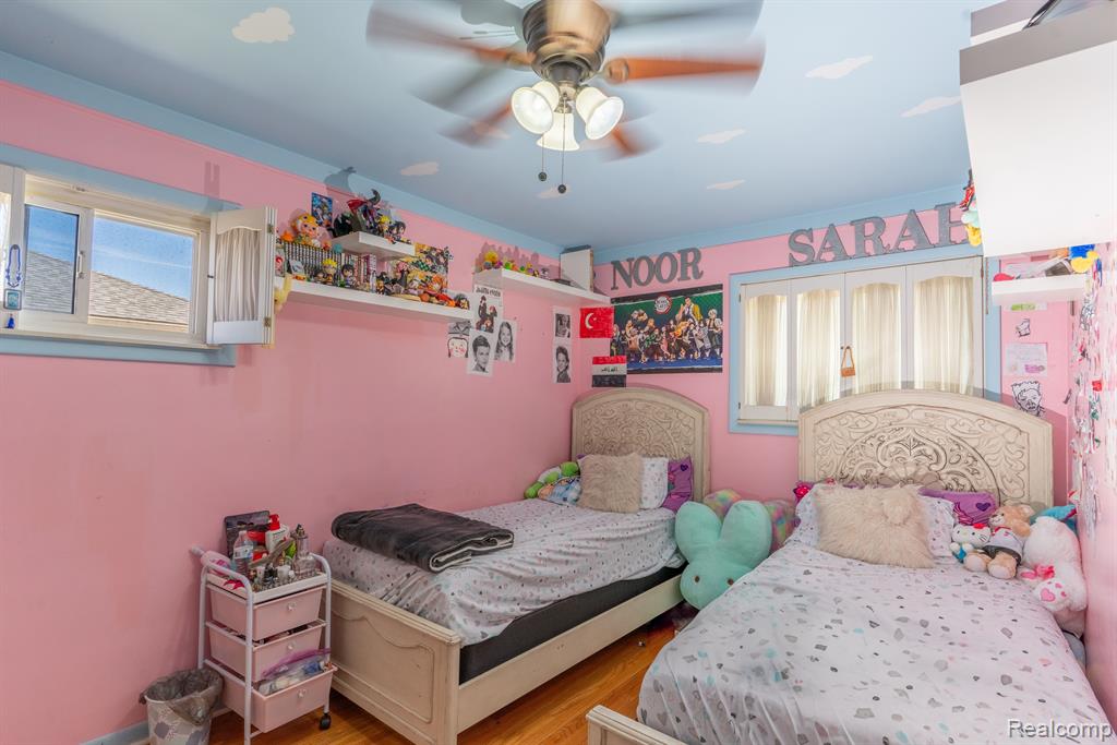 4127 MCKINLEY Street, Dearborn Heights, MI 48125 — Photo 10
