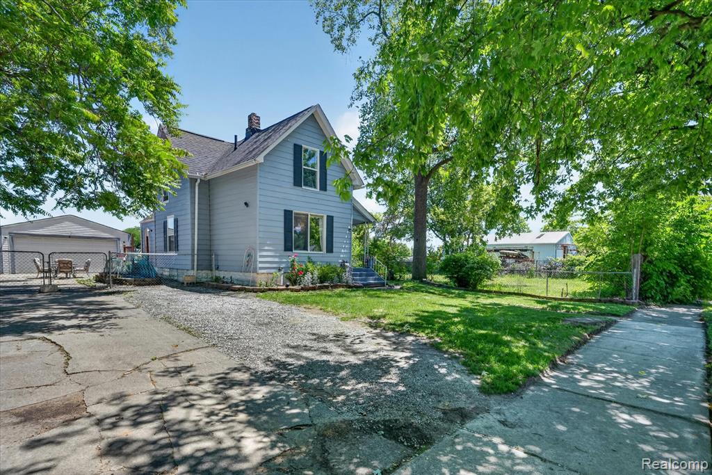 47 Avery Street, Mount Clemens, MI 48043 — Photo 2