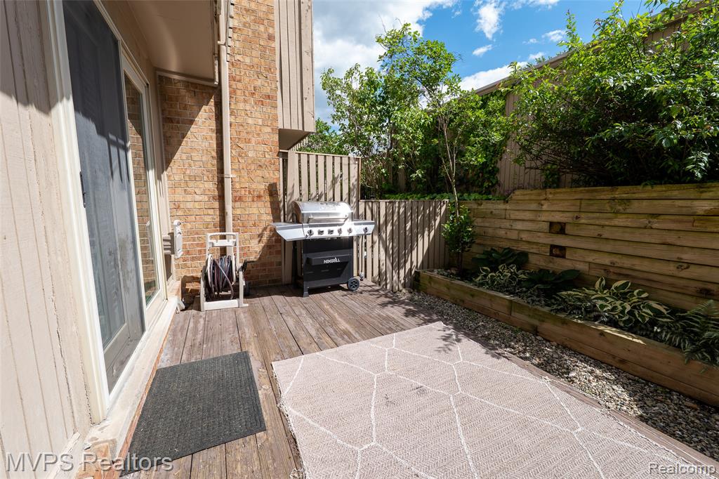 804 S Oak Brook Ridge Drive, 149, Rochester Hills, MI 48307 — Photo 39