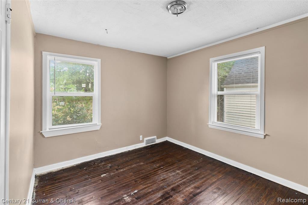 9300 Cheyenne Street, Detroit, MI 48228 — Photo 14