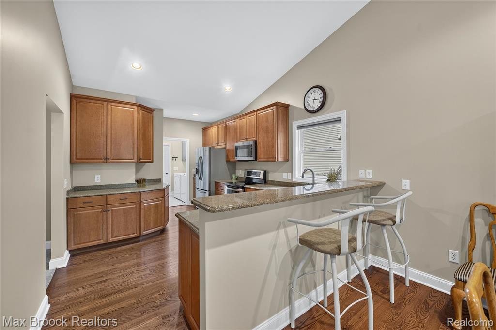 13141 Harbor Landings Drive, 76, Fenton, MI 48430 — Photo 19