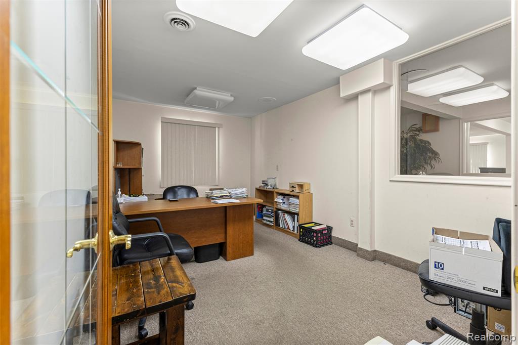 30401 Utica Road, Roseville, MI 48066 — Photo 14