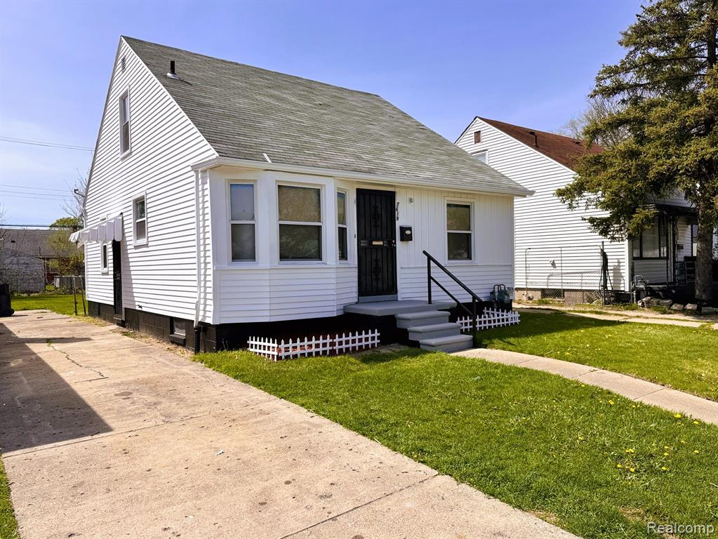 7619 ASHTON Avenue, Detroit, MI 48228 — Photo 3