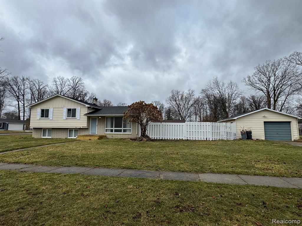 5520 Litchfield Drive, Flint, MI 48532 — Photo 20