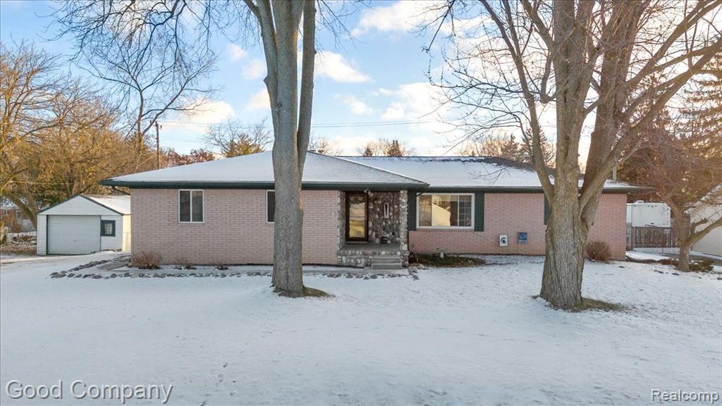 745 HOGARTH Avenue, Waterford, MI 48328 — front exterior