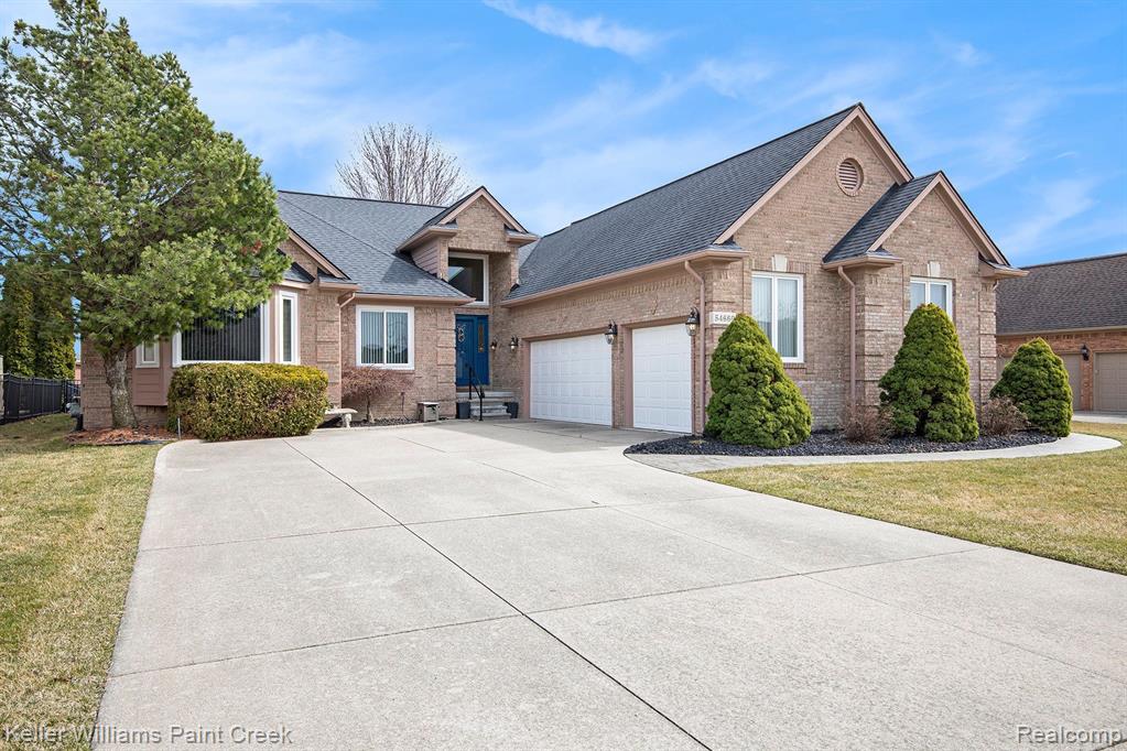 54660 BERRYFIELD Drive, Macomb, MI 48042 — Photo 4