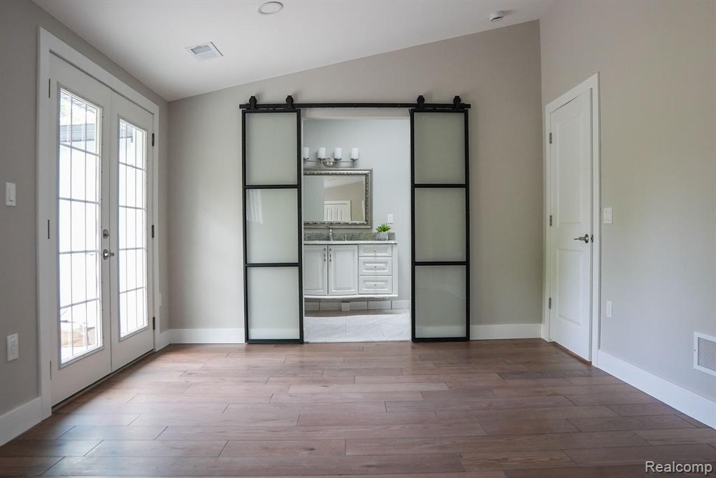 278 W SAINT CLAIR Street, Romeo, MI 48065 — Photo 9