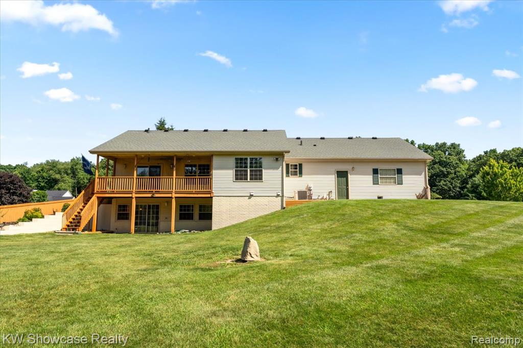 5037 Scheuners Way, Howell, MI 48843 — Photo 6
