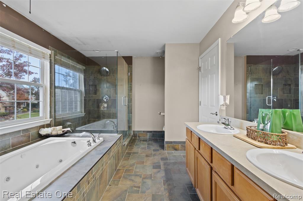 43275 Pond Bluff Drive, Belleville, MI 48111 — Photo 24