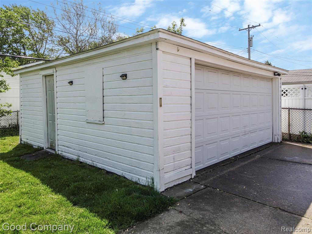 28748 Herbert Street, Madison Heights, MI 48071 — Photo 42