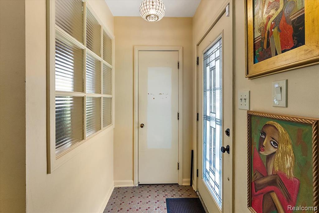 4374 Arden Place, Royal Oak, MI 48073 — Photo 8