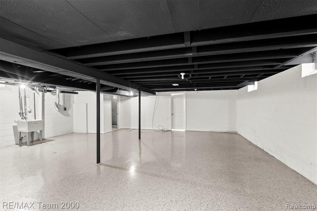 20602 Kenmore Avenue, Harper Woods, MI 48225 — Photo 20