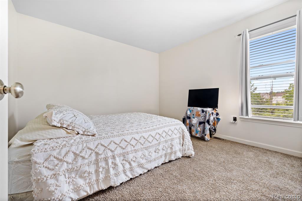 8844 Somerset Lane, Ypsilanti, MI 48198 — Photo 25