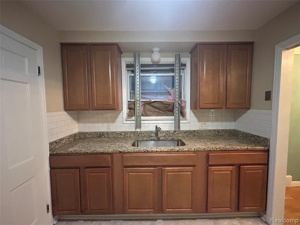 8060 HOUSE Street, Detroit, MI 48234 — Photo 11