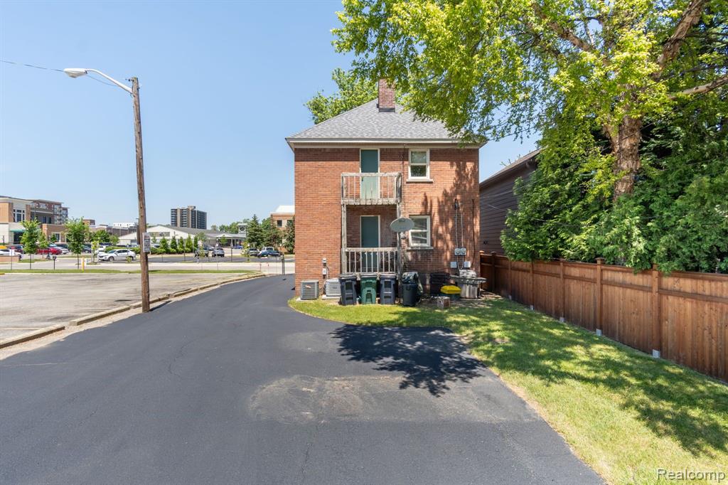 412 E 3RD Street, Royal Oak, MI 48067 — Photo 14