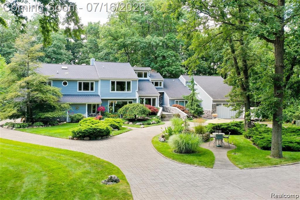 29474 East River Road, Grosse Ile, MI 48138